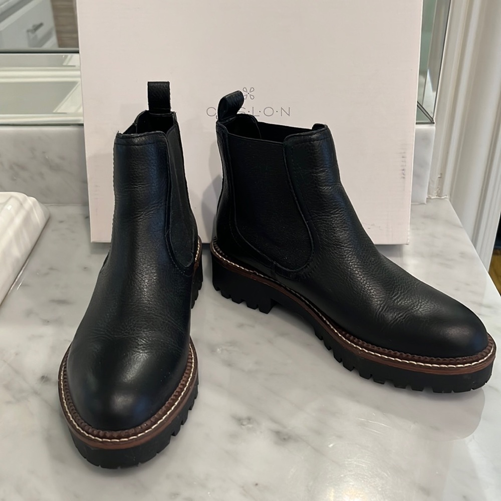 Caslon Miller Water Resistant Chelsea Boot